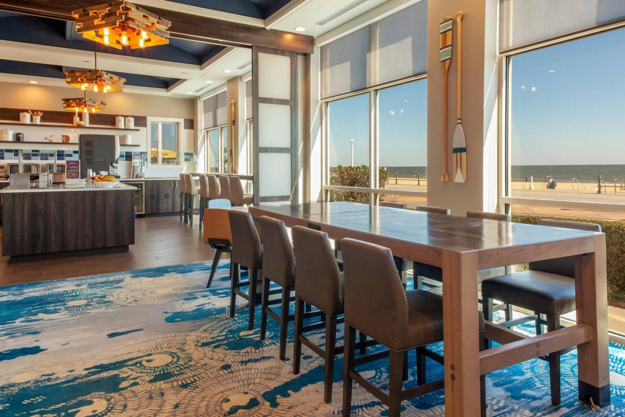 Residence Inn By Marriott Virginia Beach Oceanfront Bagian luar foto