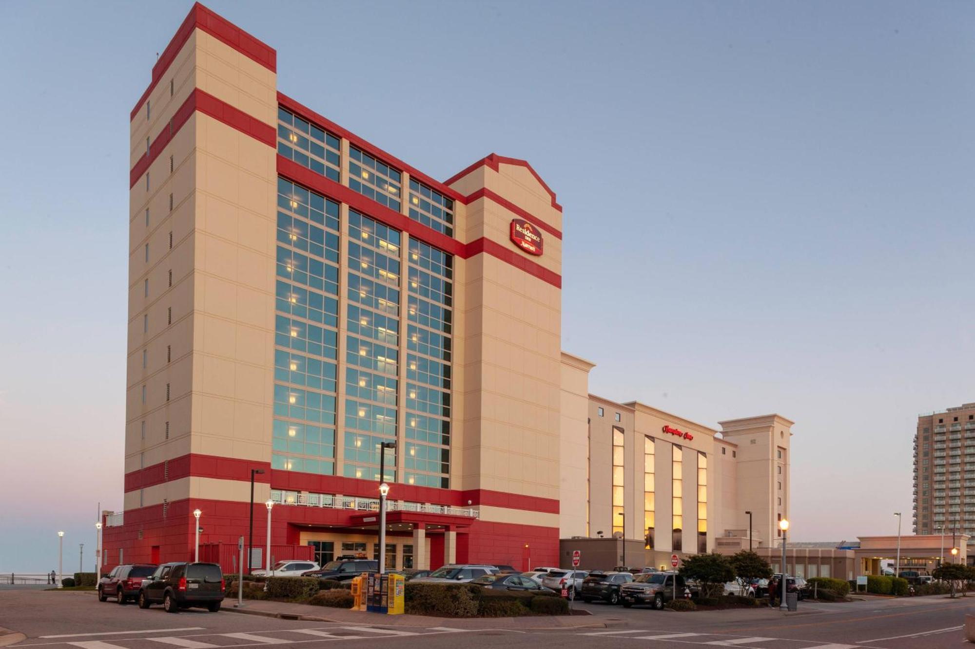 Residence Inn By Marriott Virginia Beach Oceanfront Bagian luar foto